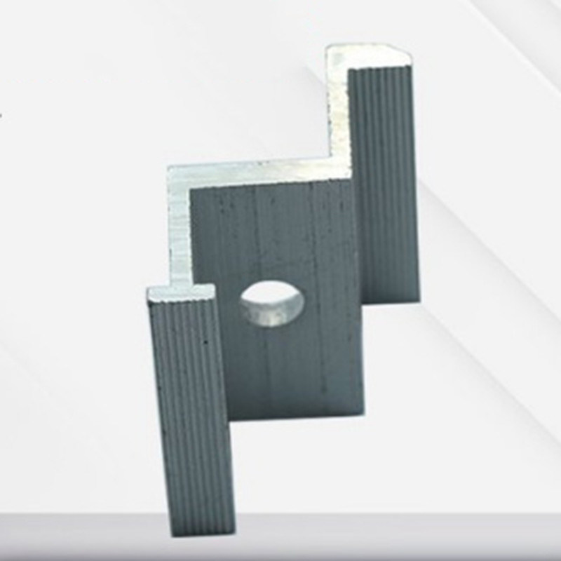 Απόδειξη διάβρωσης τελών ηλιακού πλαισίου εγκατάστασης βιδών σφιγκτήρας