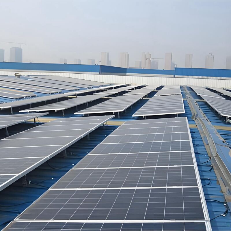 Ανθεκτικές θύρες τοποθέτησης ηλιακών συλλεκτών στην οροφή συμβατές με επίπεδες χαμηλής κλίμακας στρογγυλεμένες οροφές από μέταλλο και πλακάκια που προσφέρουν υποστήριξη