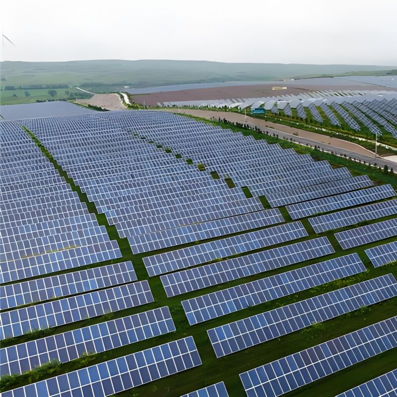 Βάσεις στήριξης ηλιακών πάνελ εδάφους που προσφέρουν σχεδιασμό χωρίς μπροστινό στύλο και ανοδιωμένα εξαρτήματα αλουμινίου για ανθεκτικές λύσεις στήριξης ηλιακών πάνελ.